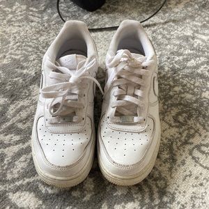 White Airforce 1’s | women size 9 \ men size 7